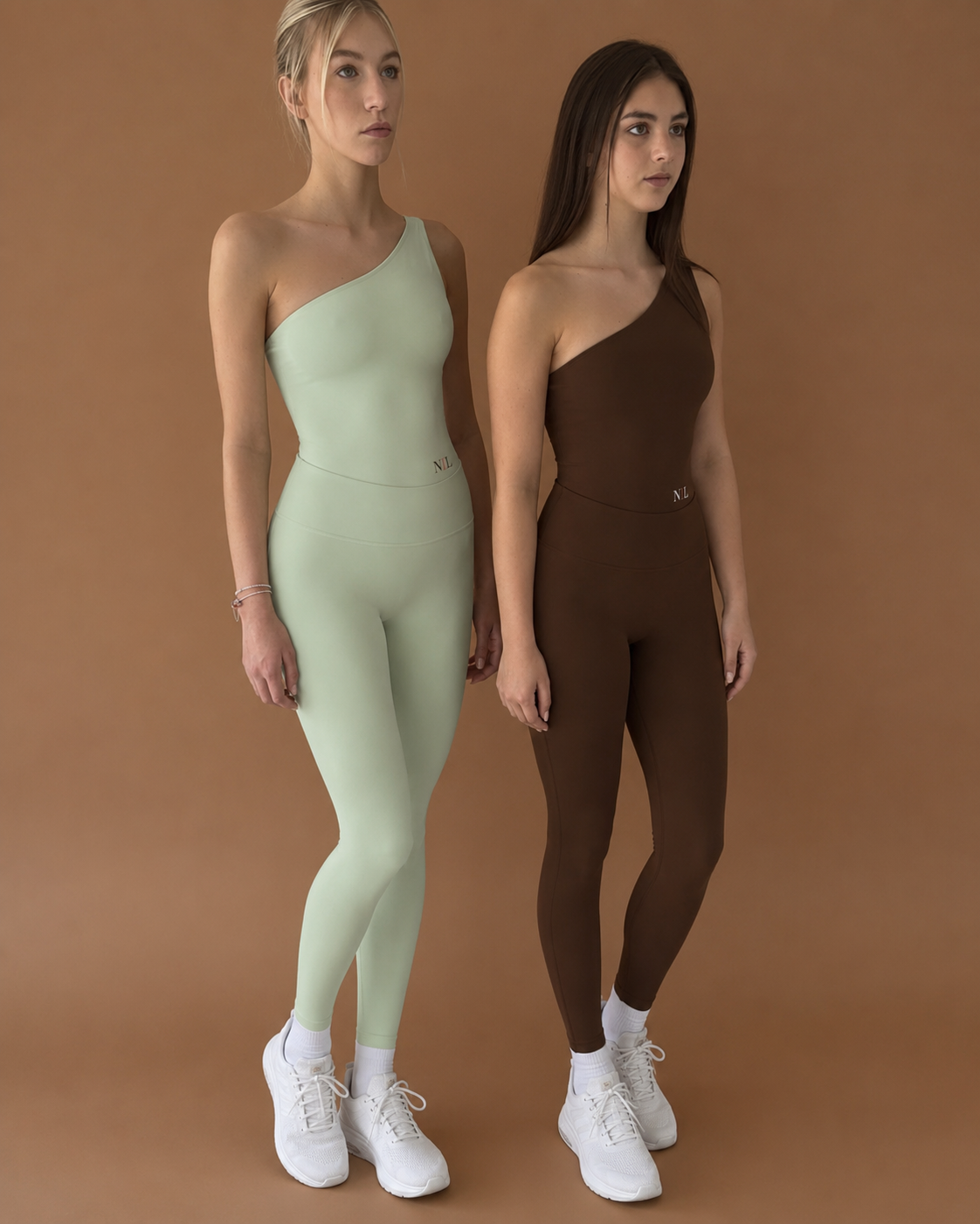 One shoulder top & leggings yoga suit