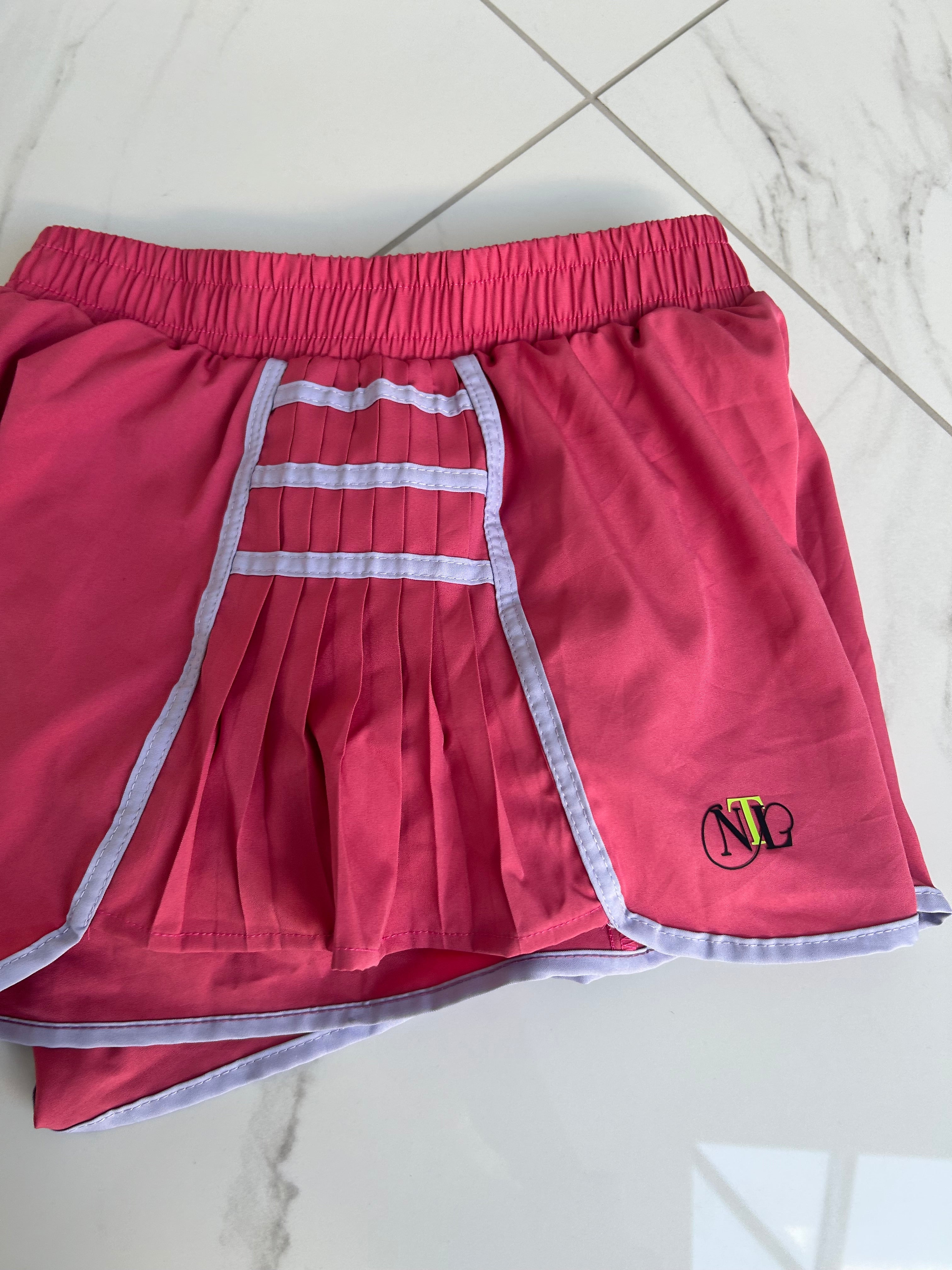 Raspberry tennis short