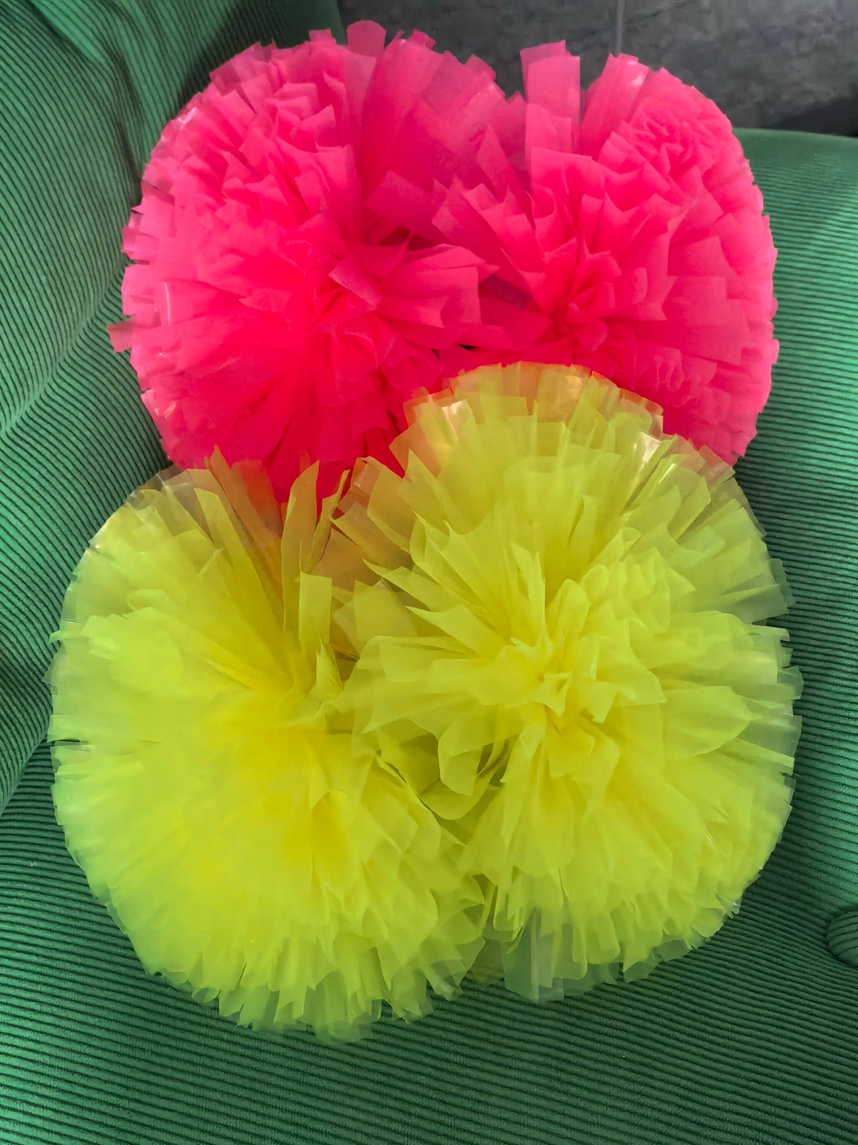Candy pink Pom Pom