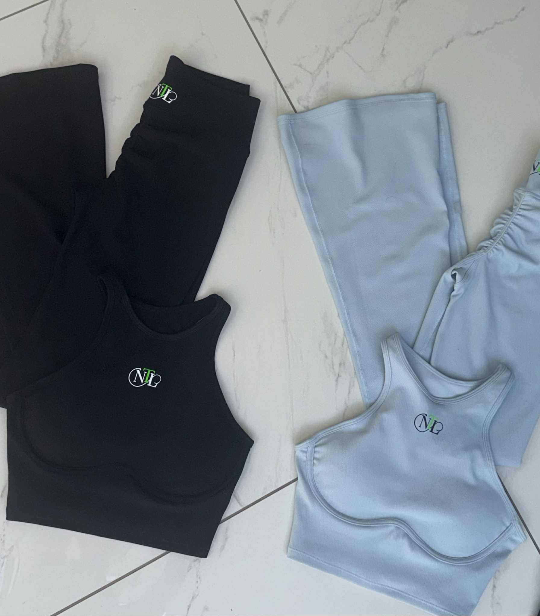 High waits v front sport set