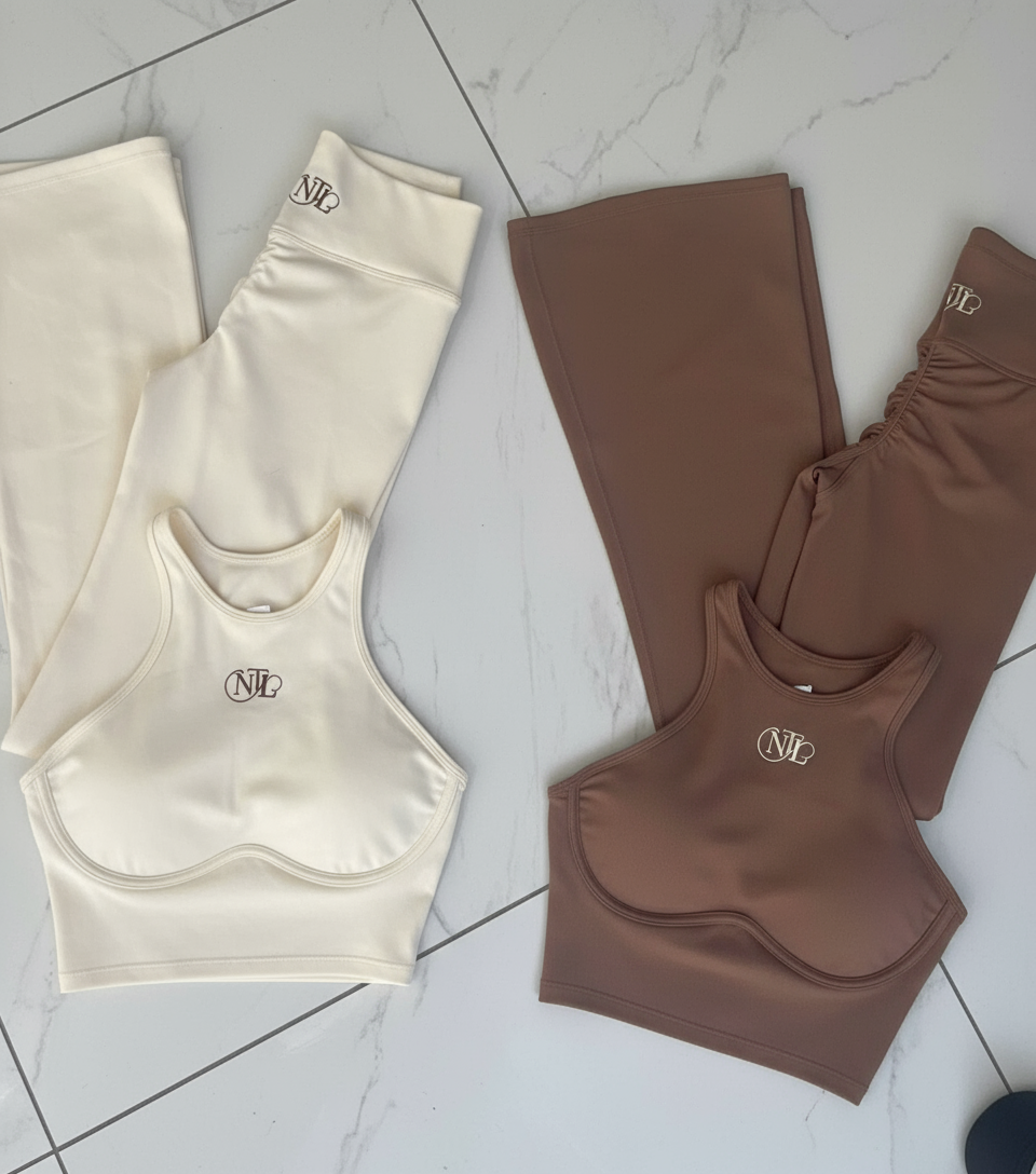 High waits v front sport set