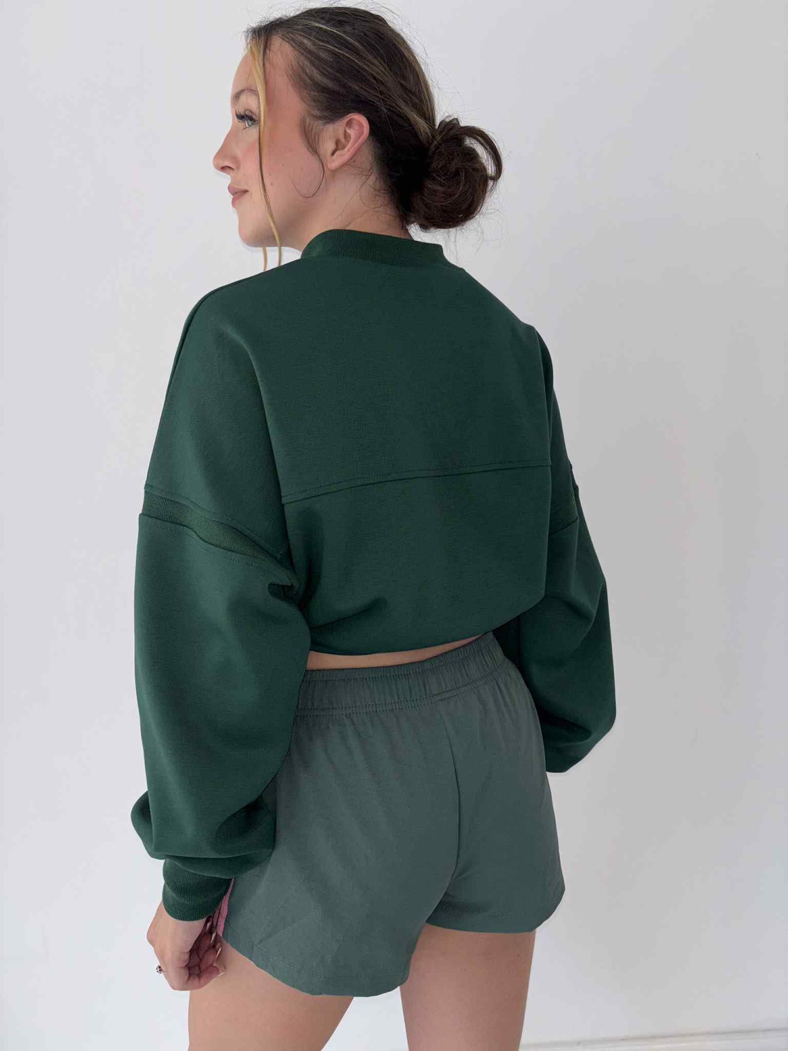 Half z wide shoulder jumper