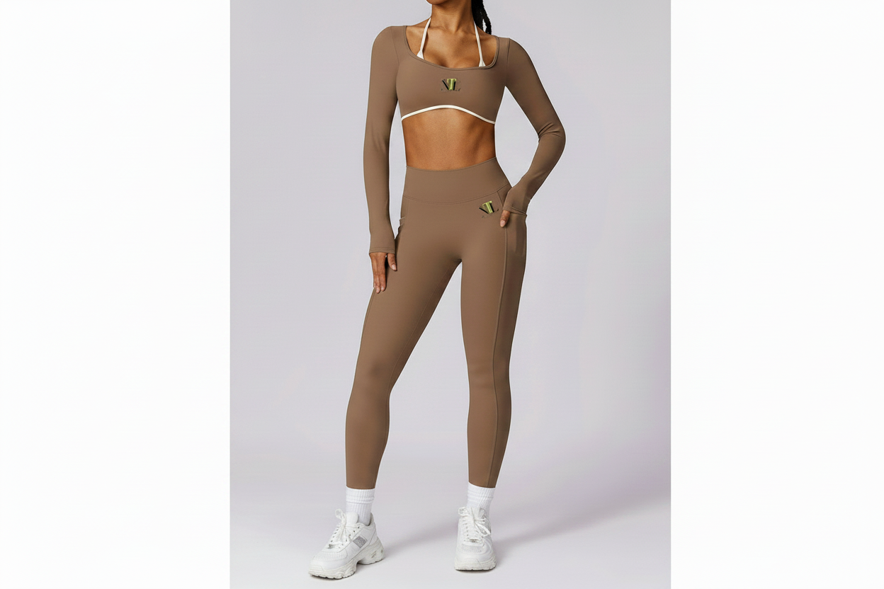 Long sleeve crop yoga suit