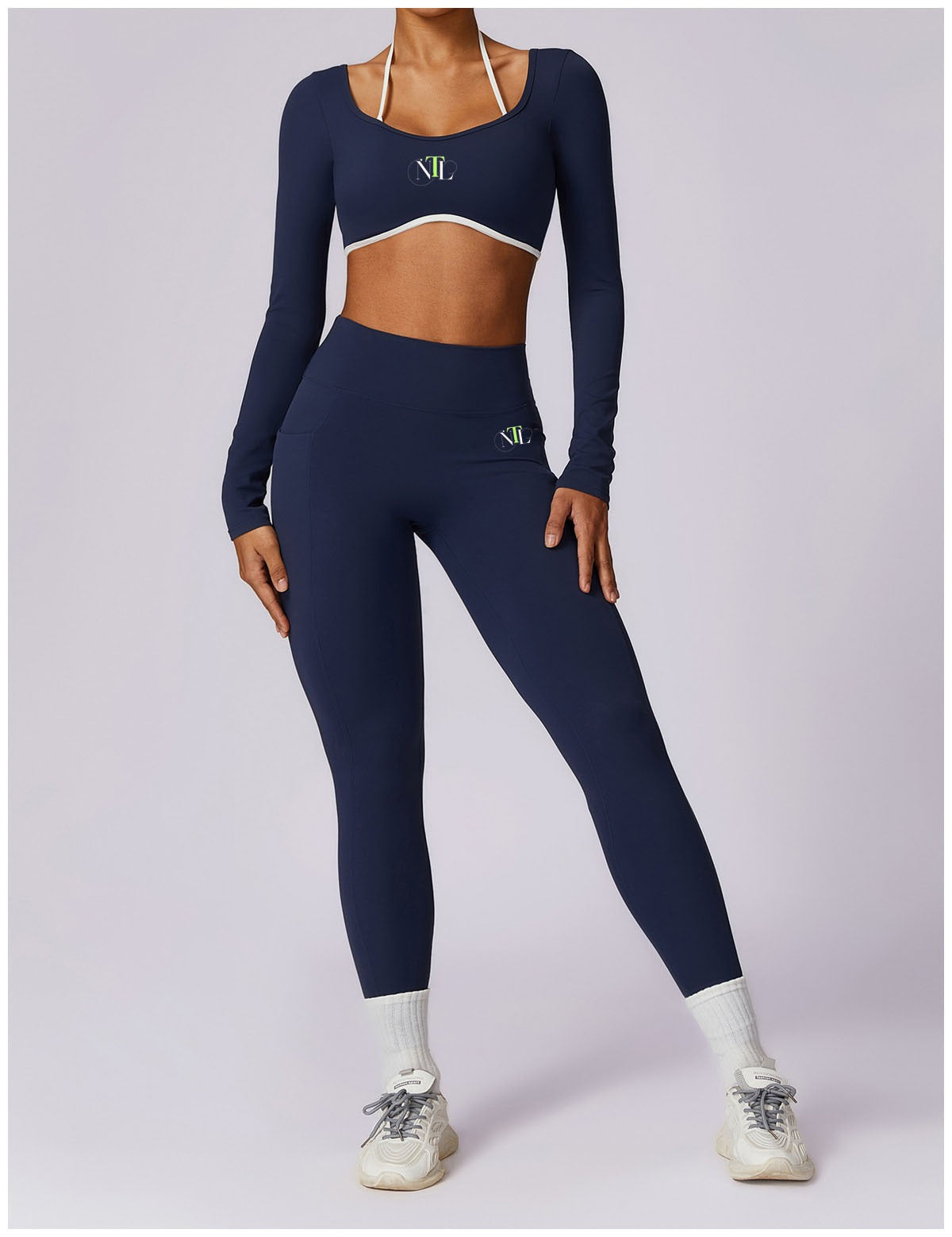 Long sleeve crop yoga suit