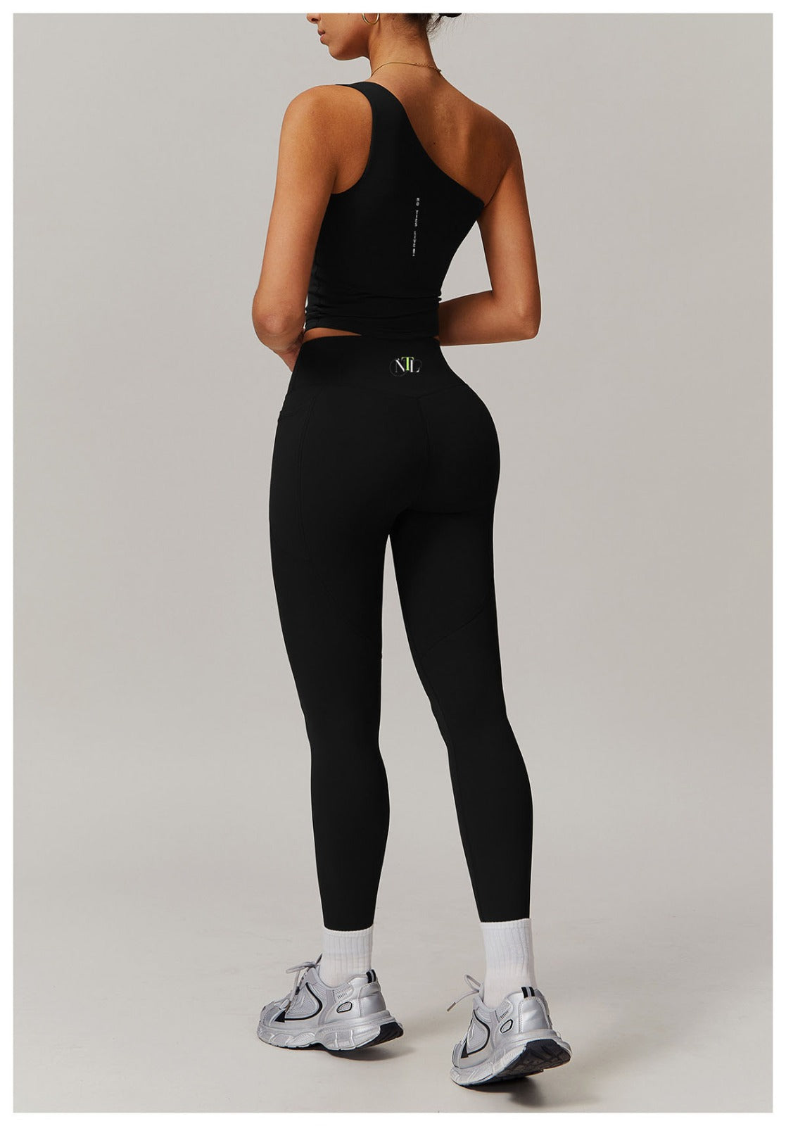 One shoulder top & leggings yoga suit