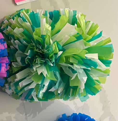 Green & white mix shakers