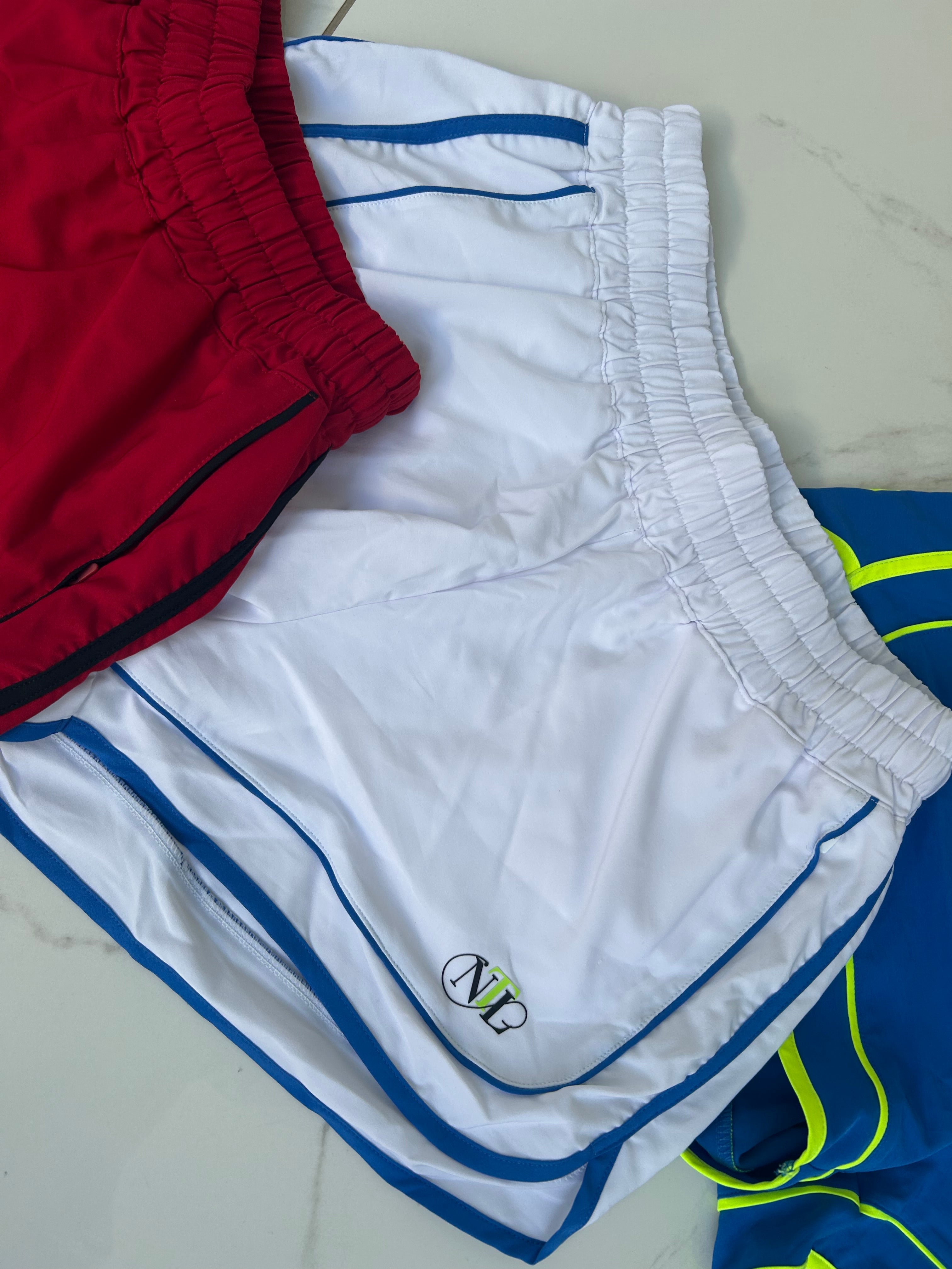 Yoga shorts with side pocket