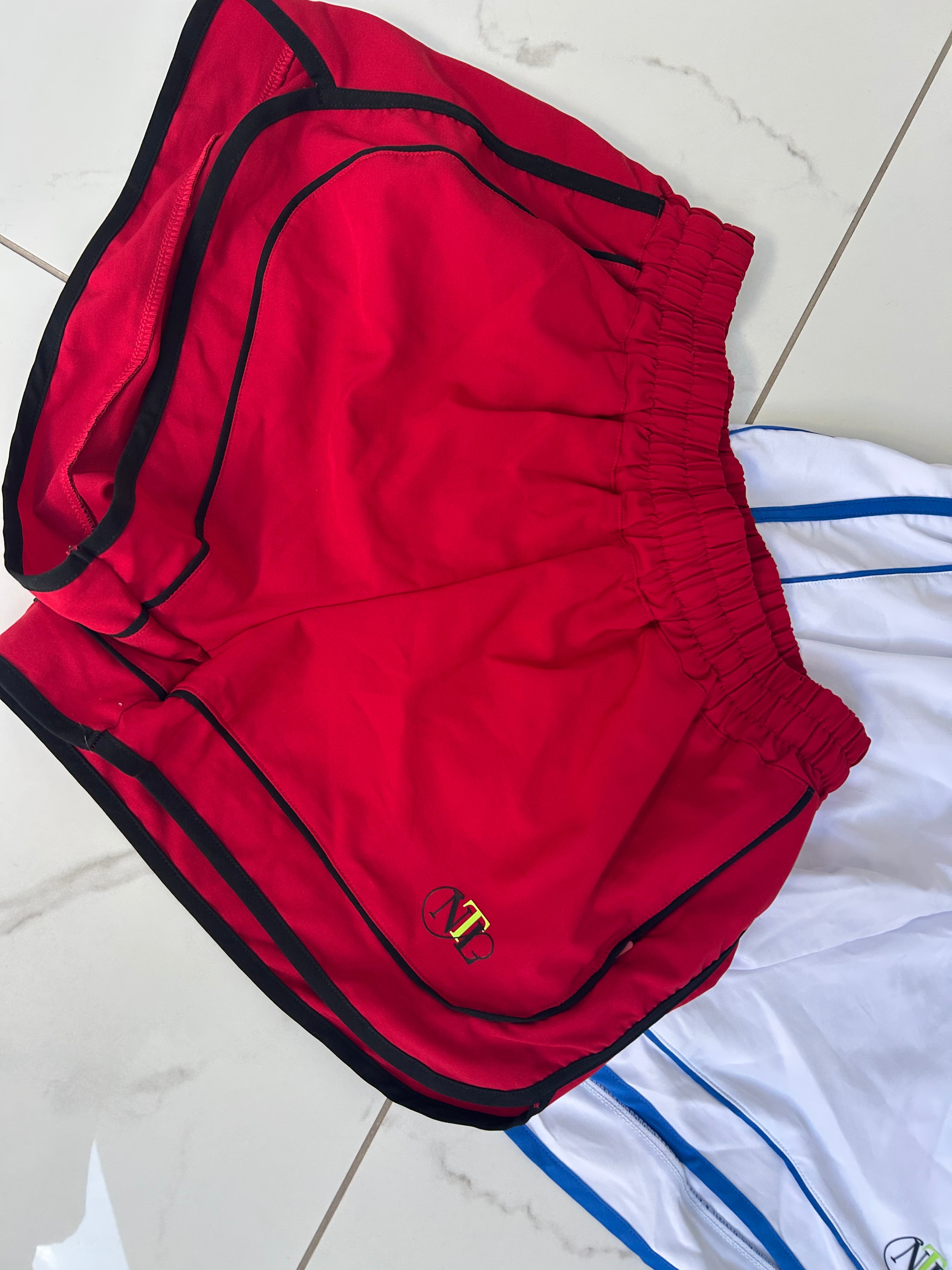 Yoga shorts with side pocket