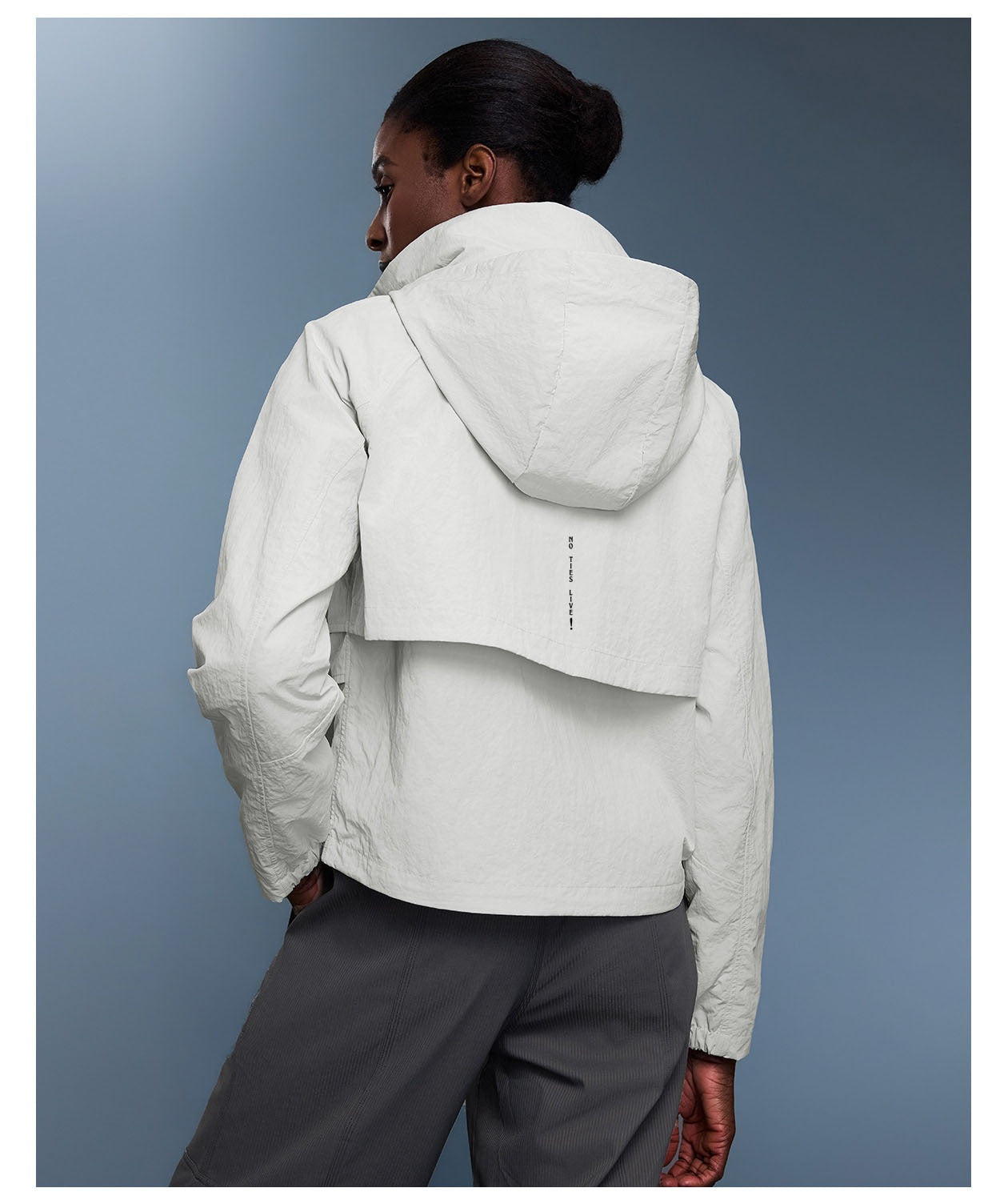 Double layered wind breaker jacket