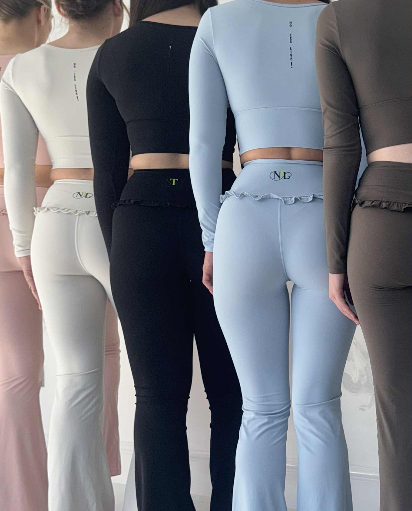 Hi waisted hip frill yoga set
