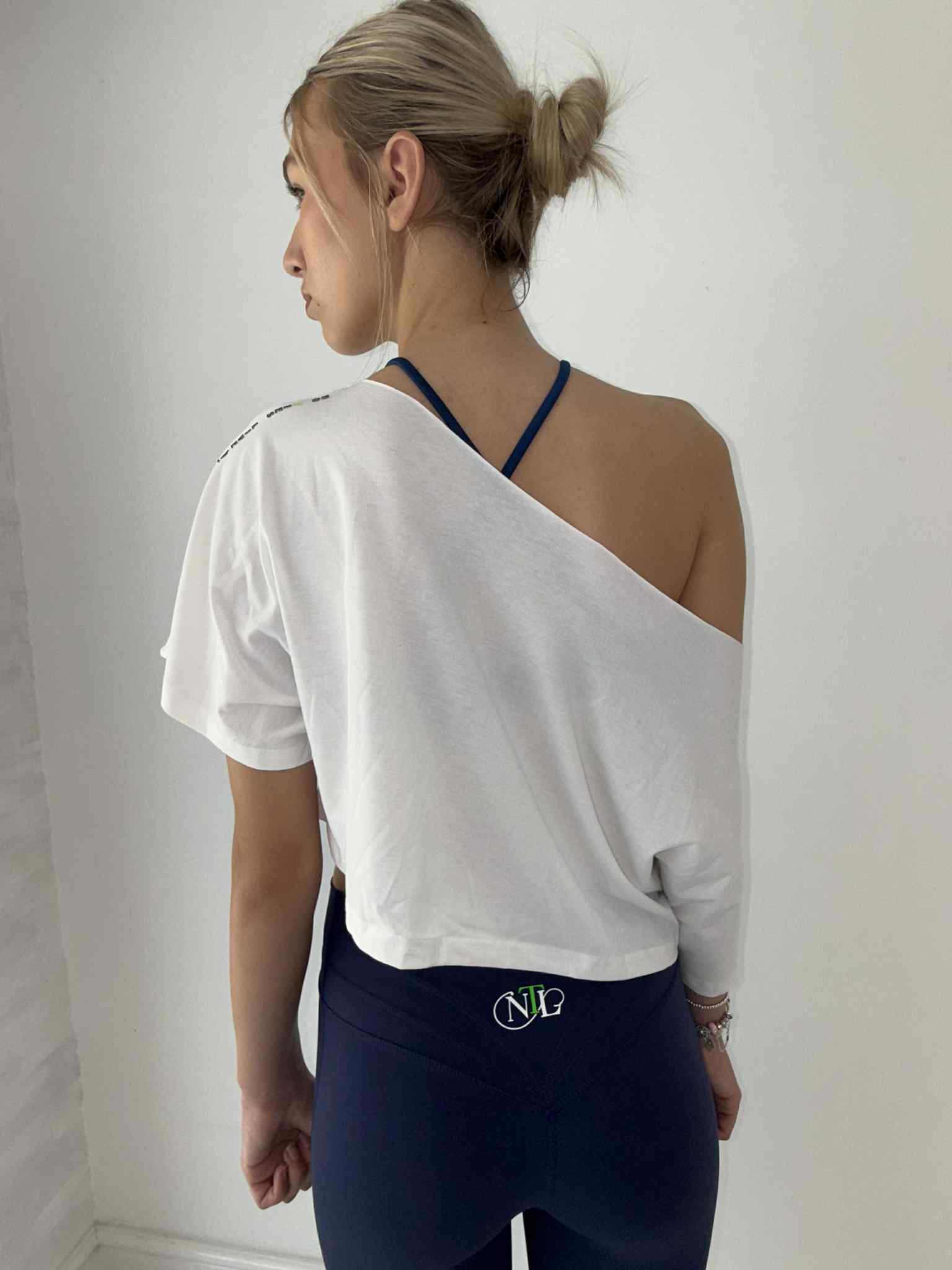 V cut high waisted flares