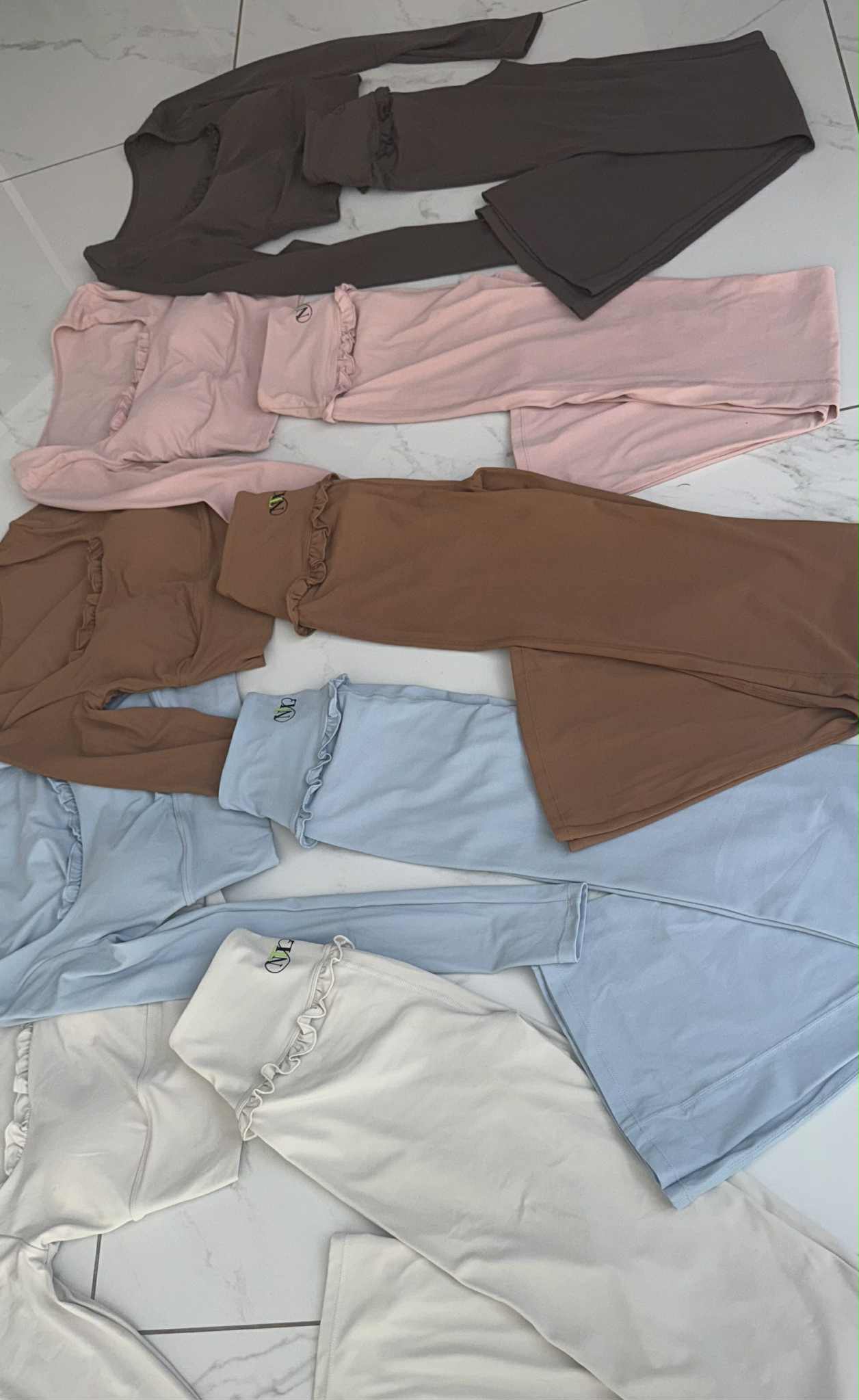 Hi waisted hip frill yoga set