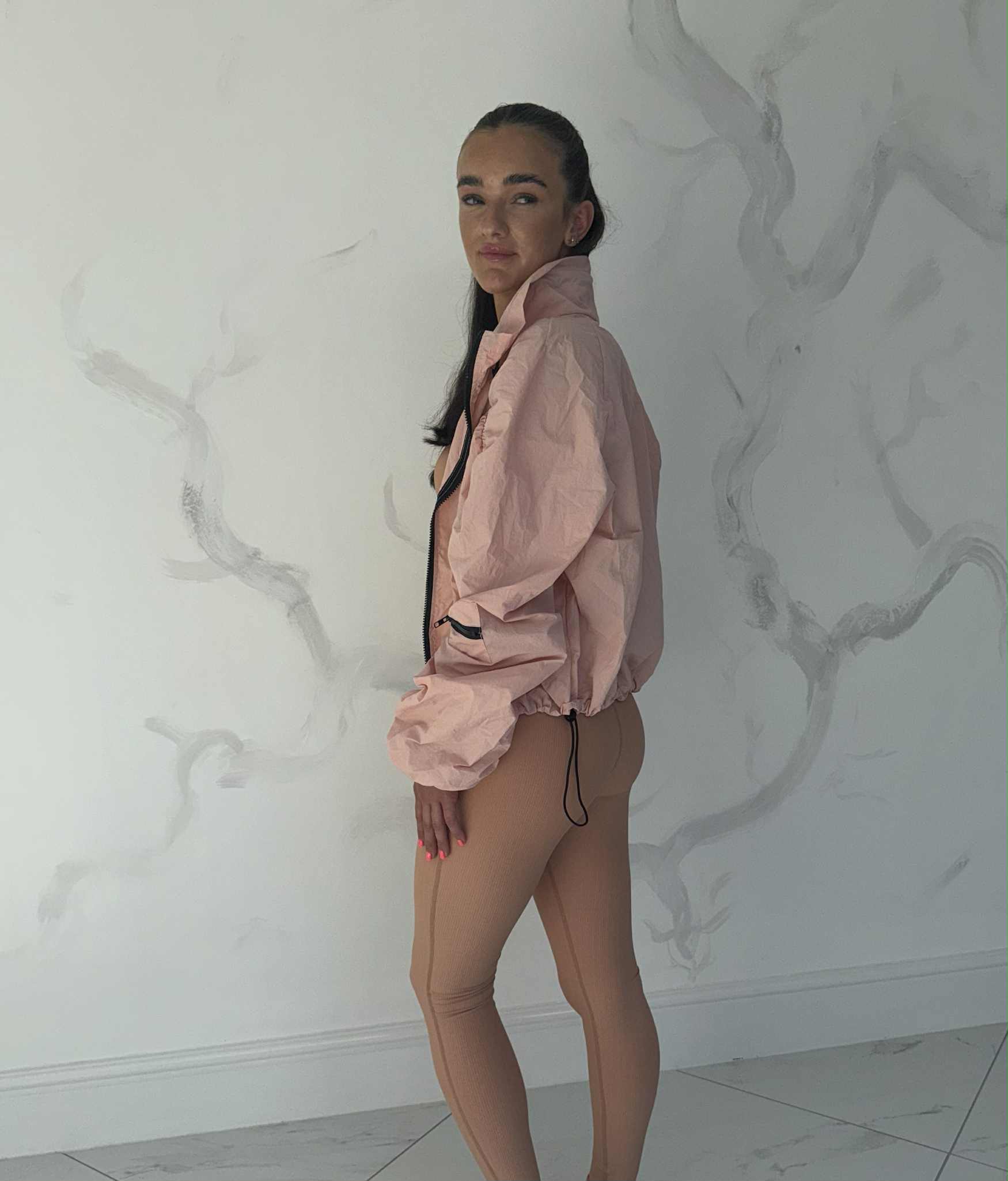 Light weight wind breaker