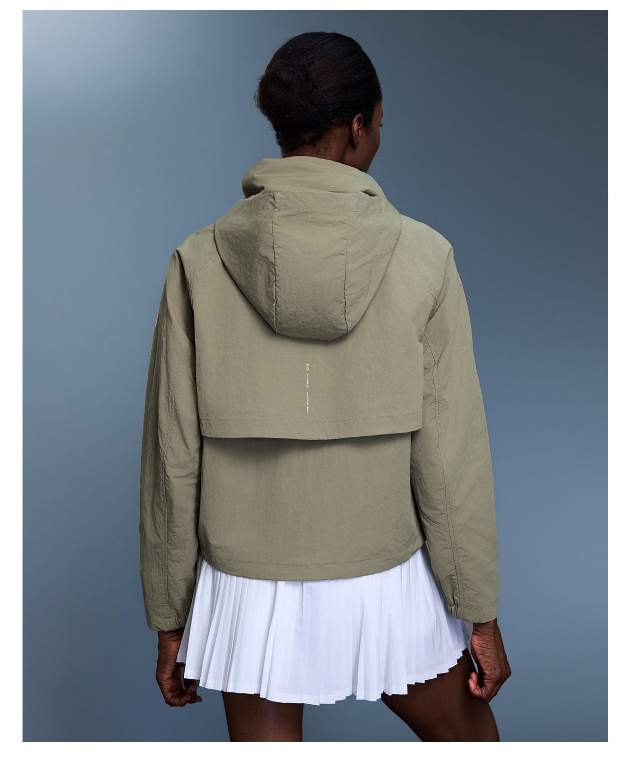 Double layered wind breaker jacket